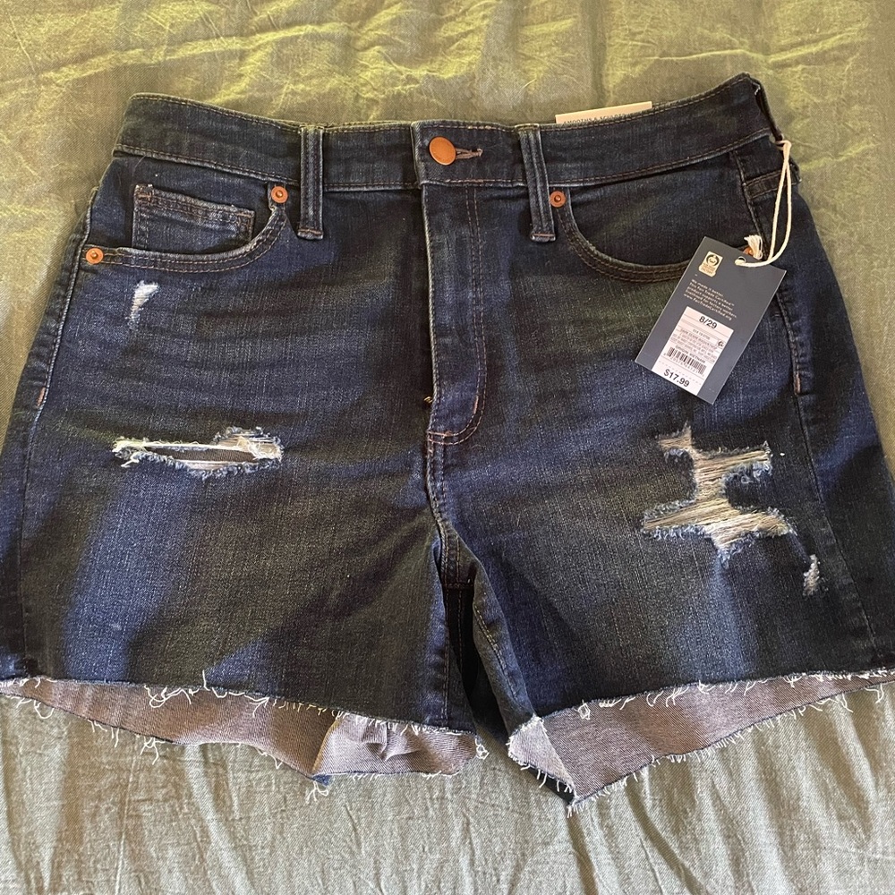 NWT Universal Threads Jean Shorts size 8